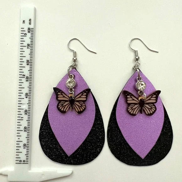 🎉 Host Pick 🎉 Butterfly 🦋 charm faux leather earrings - Picture 4 of 6
